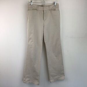 Dockers’ ideal fit Metro Pant. Khaki straight leg size 6 medium .